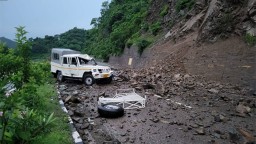 One dead, three others injured as stone falls from hill on SUV on National Highway 5